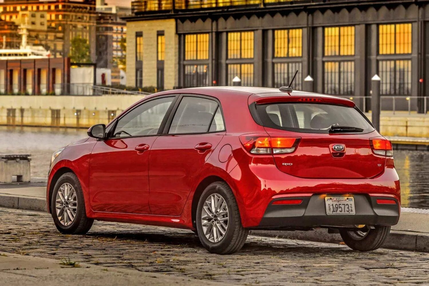 Ростов новые киа. Новая Киа Рио 2023. Кия Рио хэтчбек 2020. Kia Rio Hatchback 2020. Kia Rio 2018 хэтчбек.