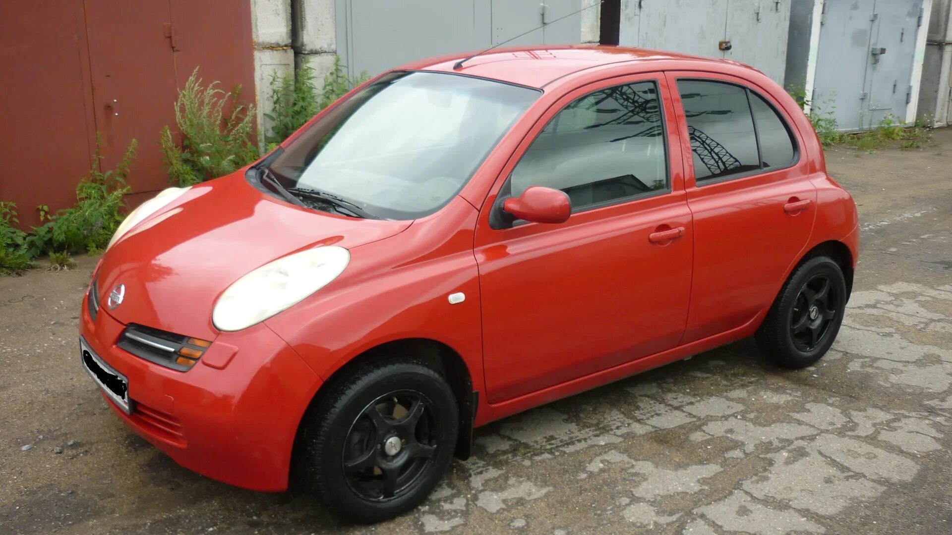 Nissan micra k12 r17. Ниссан микра к12. Диски ниссан микра к12. Ниссан микра к12 на 16 колесах. Ниссан микра к12 черный.
