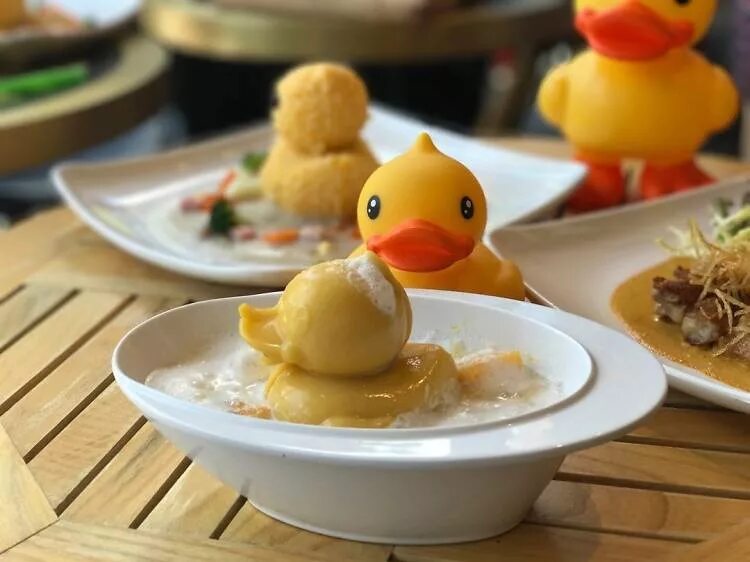 Каваи утки. Кафе утки. Кавайные утки убийцы. Snuggly Duckling Cafe.