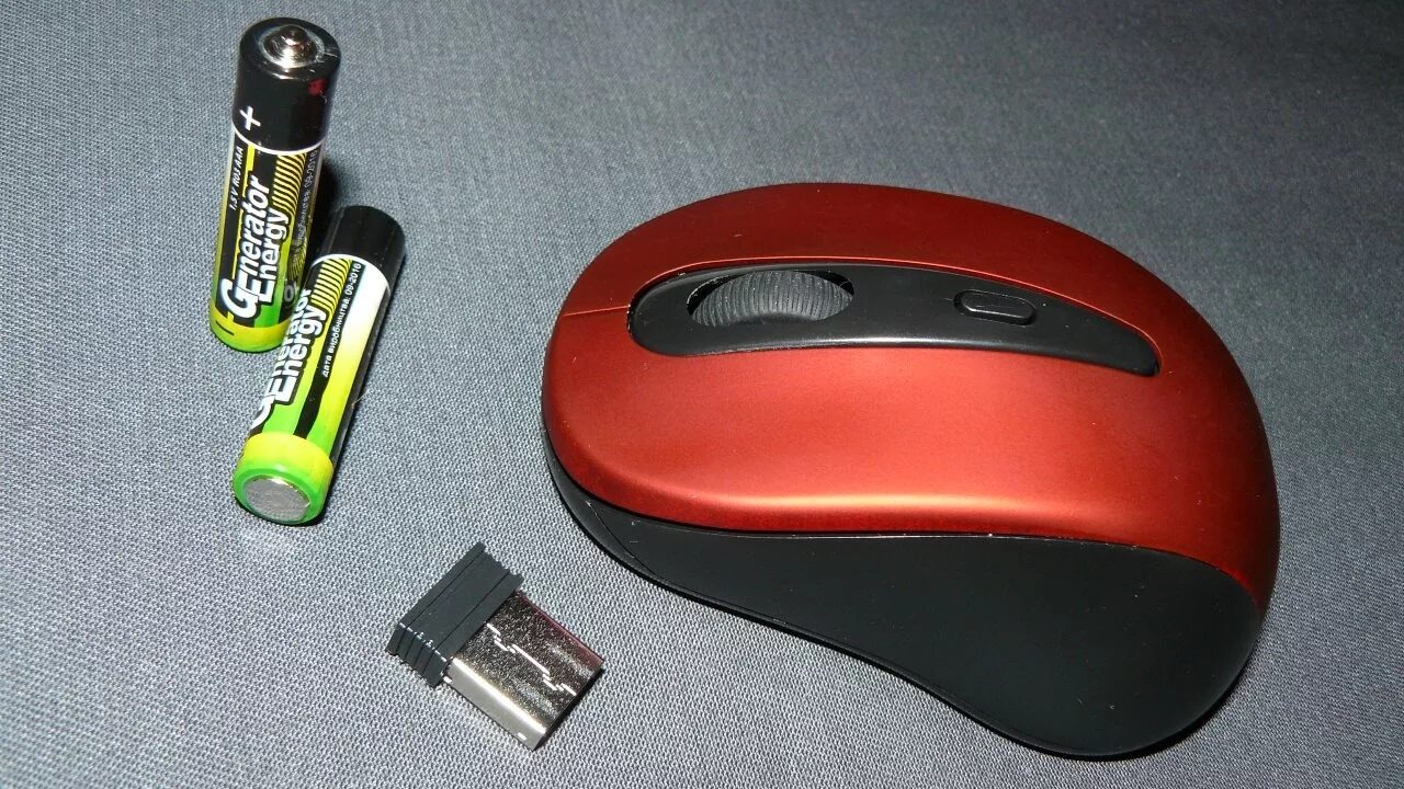 Батарейки на мышку беспроводную мышку Mouse. Батарейки для беспроводной мыши. Мышка на батарейках. Компьютерная мышь на батарейках.