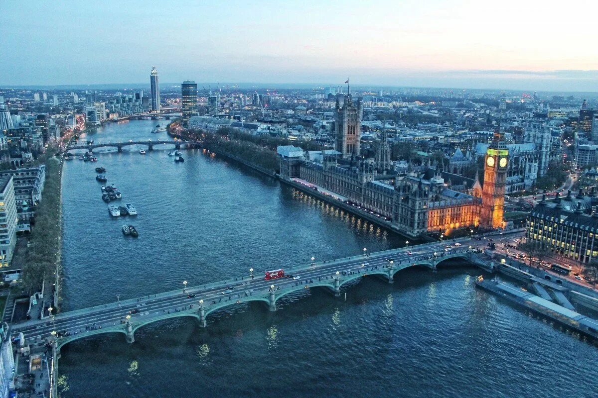 Темза в Лондоне. Река Темза в Великобритании. Река Темза (Thames). Река Thames в Лондоне.