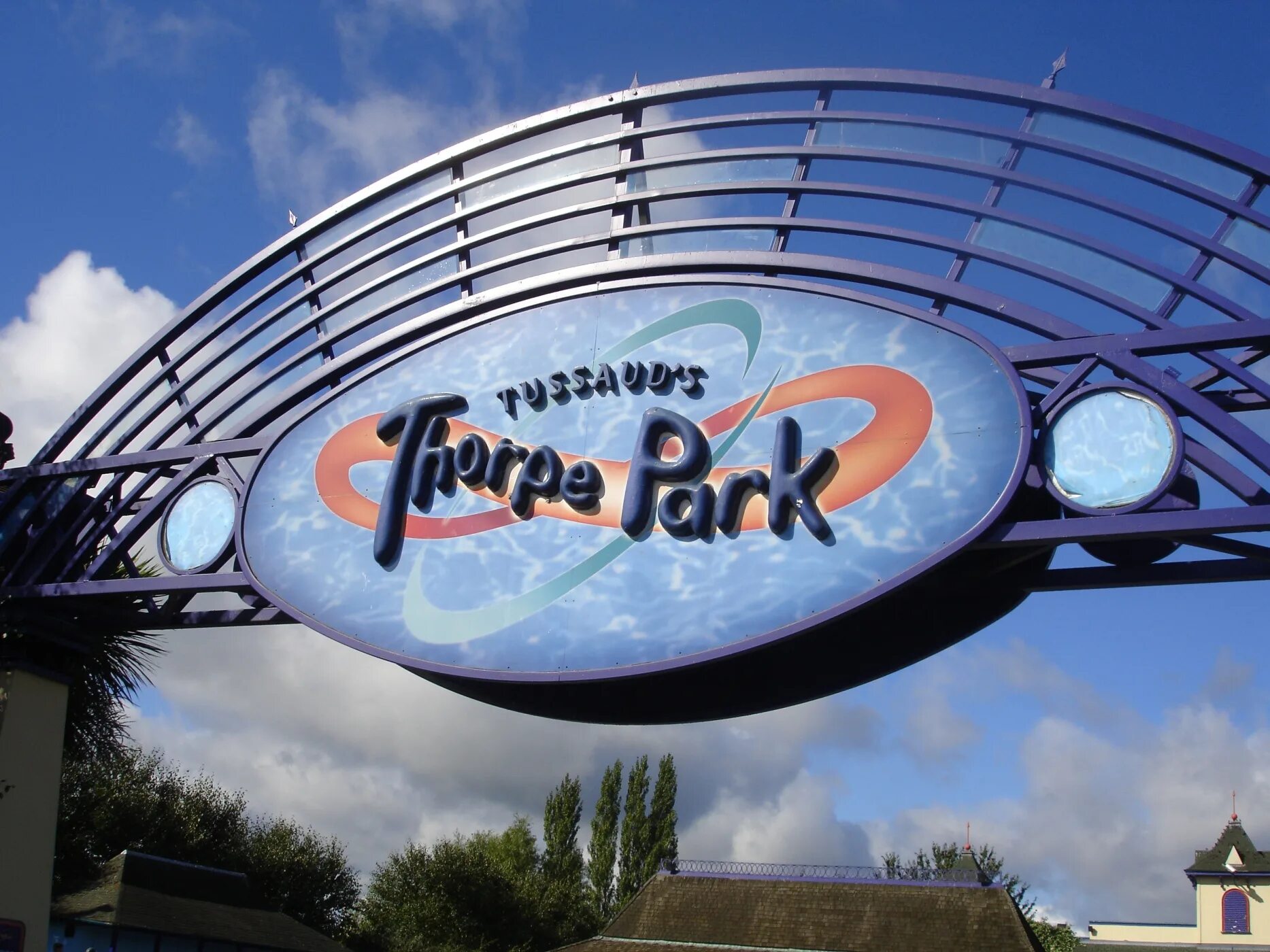 Развлечения в лондоне. Парк аттракционов Thorpe Park. Thorpe Park в Лондоне. Торп парк аттракционы Лондон. Thorpe Park достопримечательности Англии.