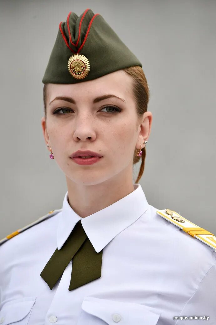 Продам обмундирование, экипировку и снаряжение камуфляж Флора.