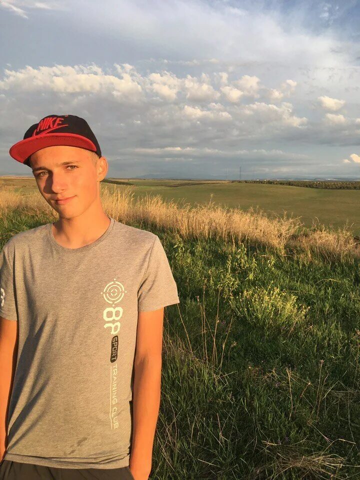 Даниил булавко. Он мальчик. Парень даня. Мальчик дани. Ава для мальчика дани.