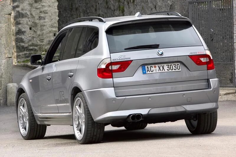 Тюнинг бмв х3. BMW x3 e83. BMW e83 Tuning. BMW x3 e83 аэродинамический обвес. BMW e83 2004.