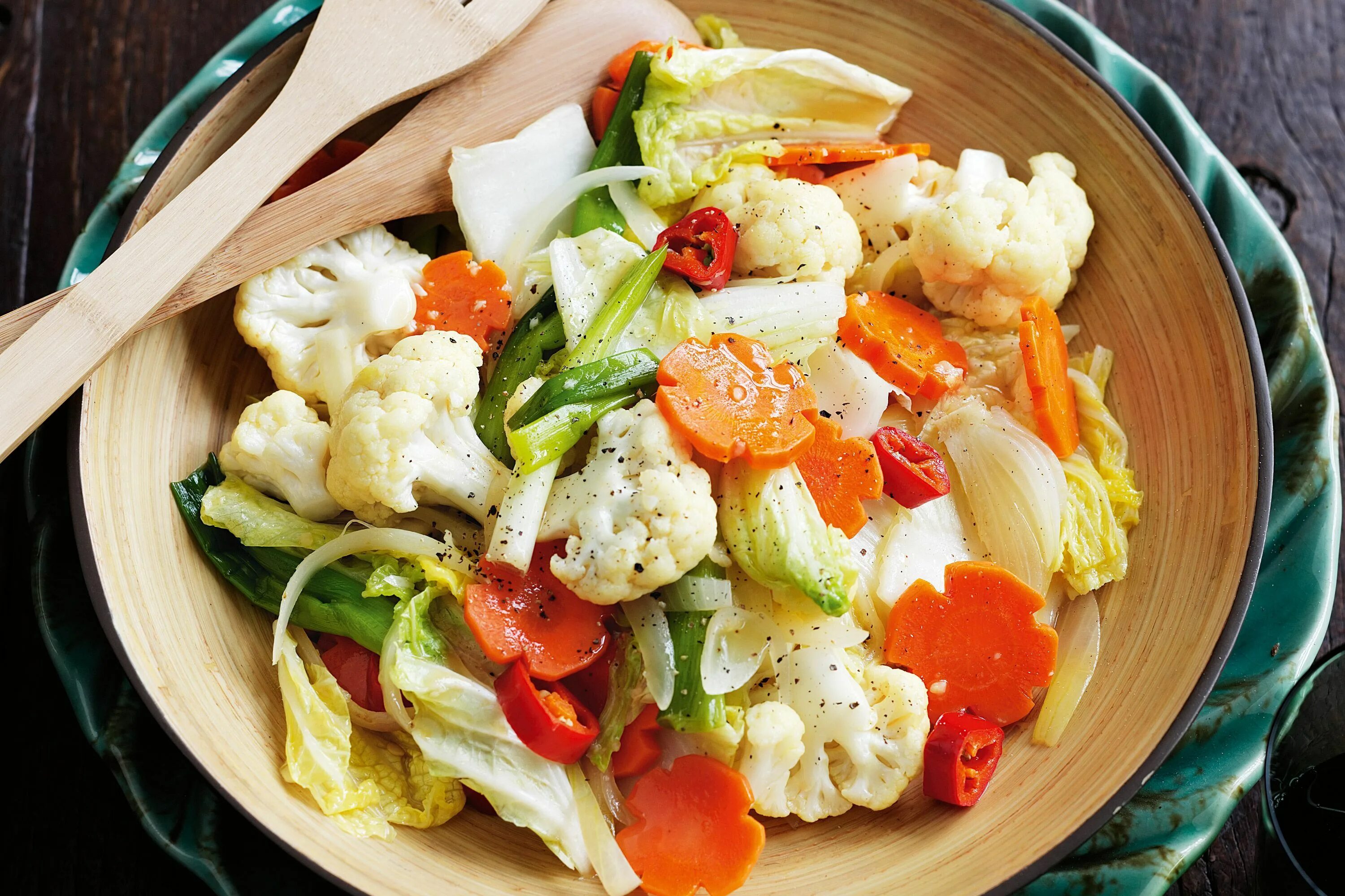 Сабджи с вегетарианской рыбкой. Mix Vegetables. Stir Fried Mixed Vegetable. Vegetables on the dish.