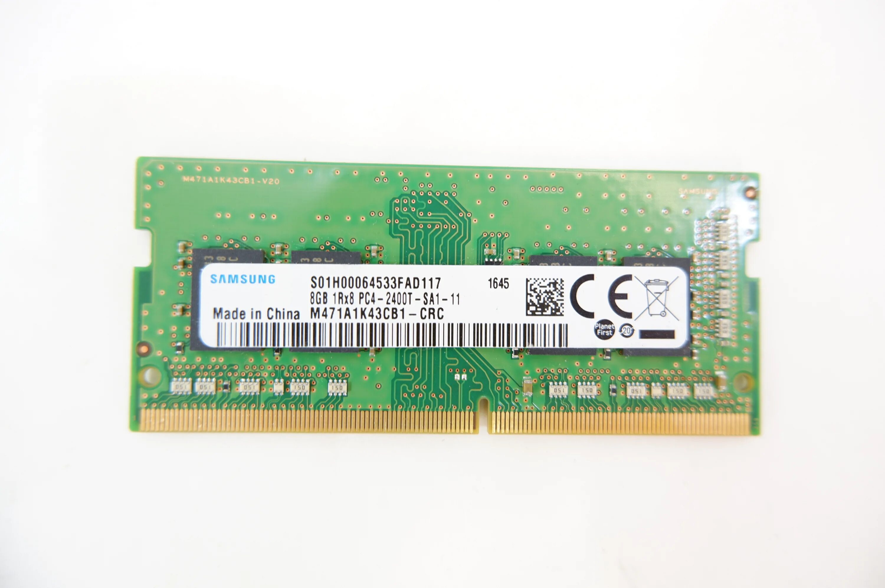 Память dimm ddr4. Ddr4 2400 Samsung m471a1k43cb1 CRC. So-DIMM ddr4 8gb. Ddr4 so-DIMM 4gb Samsung pc4-2400t 2400mhz. Samsung 8 ГБ ddr4 2400 МГЦ SODIMM cl17 m471a1k43cb1-CRC.