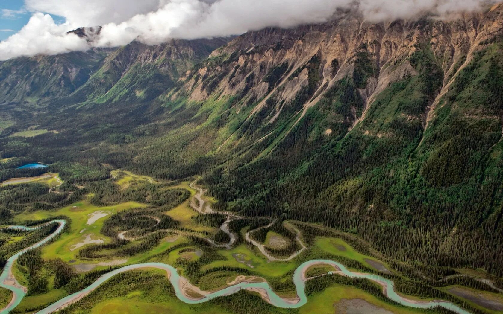 ландшафты аляски. рельеф горы. горный хребет долина ущелье перевал. рельеф долин. гористый уэльс.