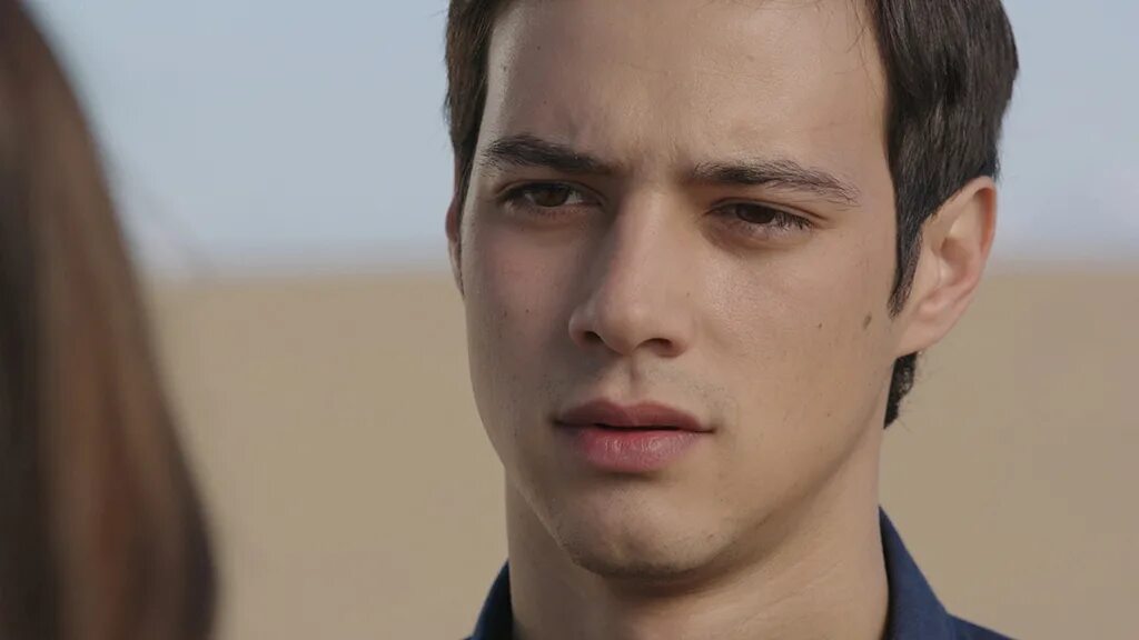 Турецкий актер мерт языджиоглу. Мерт языджыоглу афра сарачоглу. Мерт языджыоглу. Сельчук языджыоглу. Мерт язисиоглу.