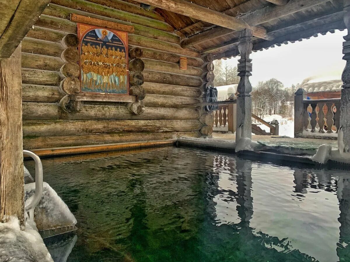 Сергиев родник. Источник Сергия Радонежского Сергиев Посад. Сергиев Посад купель Гремячий. Родник Сергия Радонежского Гремячий ключ. Гремячий ключ Сергиев Посад купель.