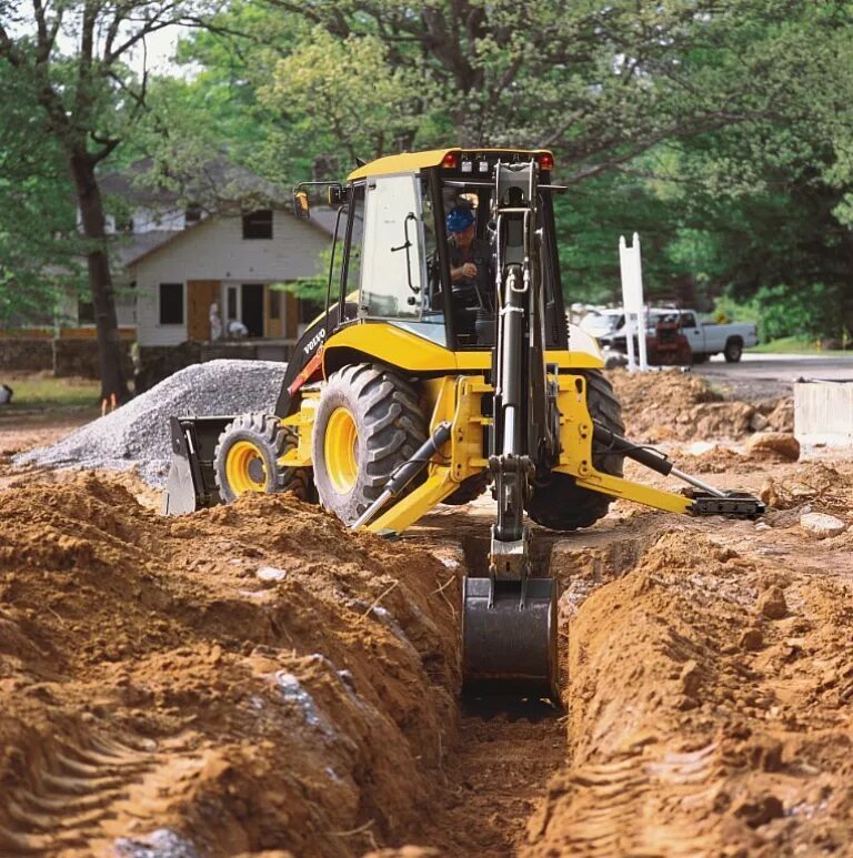 отсыпка участка. срезка грунта. рытье котлована. Jcd разравнивание грунта. демонтаж грунта.