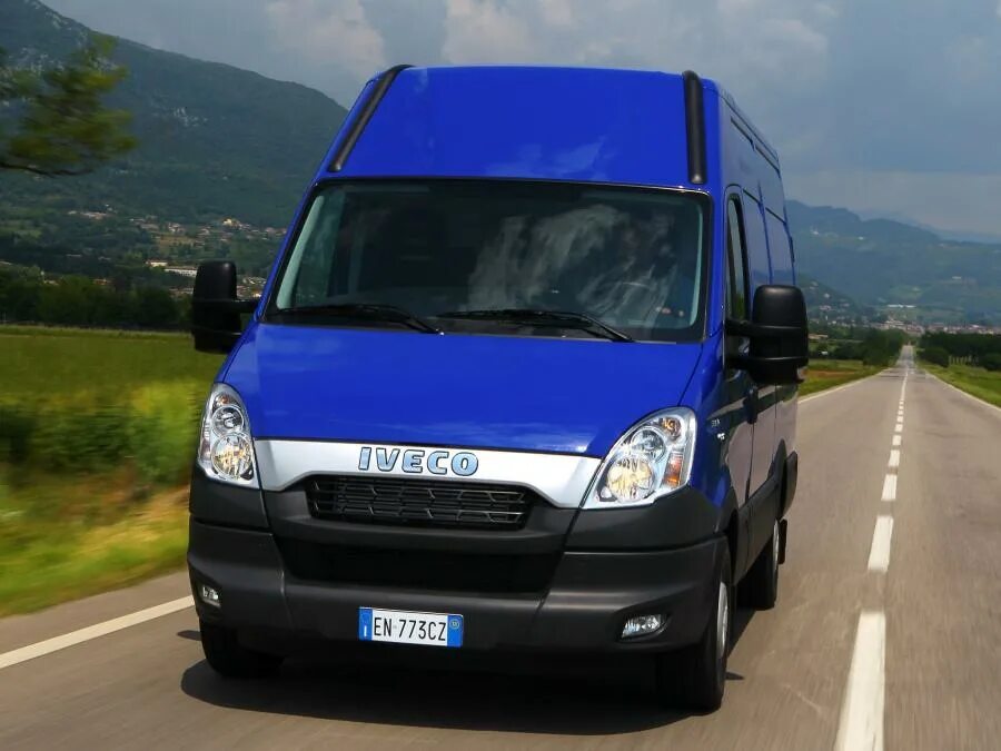 Ивеко Дейли 2011 года. Iveco Daily van 14-. Iveco 2011-2013.