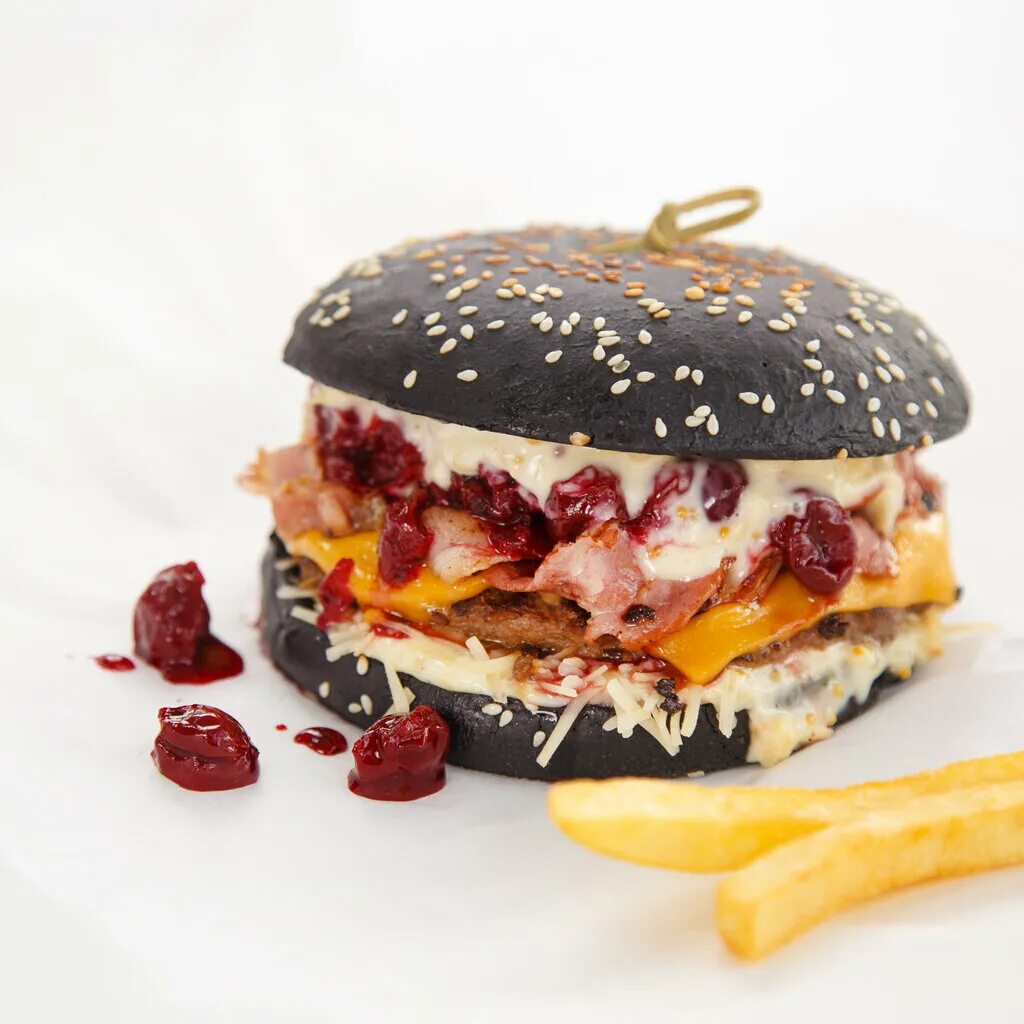 Magic burger. Черная мамба бургер. Magic Burger Красноярск. Волшебный бургер. Мэджик фуд.