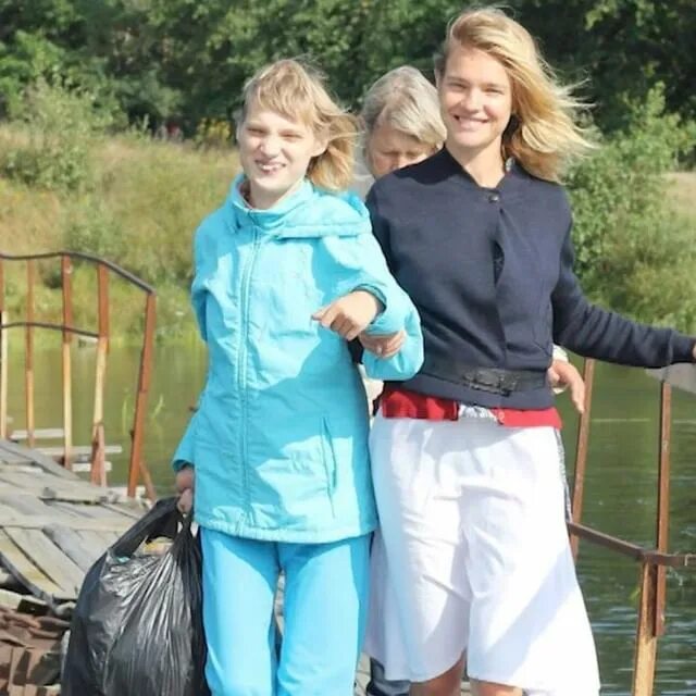 Сестра водяновой аутизм. Младшая сестра водяновой. Сестра натальи водяновой. Сестры водяновой натальи фото. Сестры водяновой натальи фото.