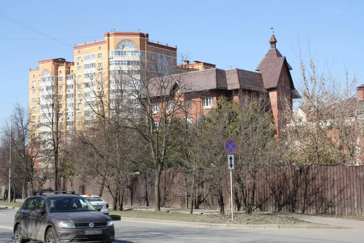 Улица имени жириновского. Улица владимира жириновского. Улица владимира жириновского. Вуз имени жириновского. В москве простились с владимиром жириновским.