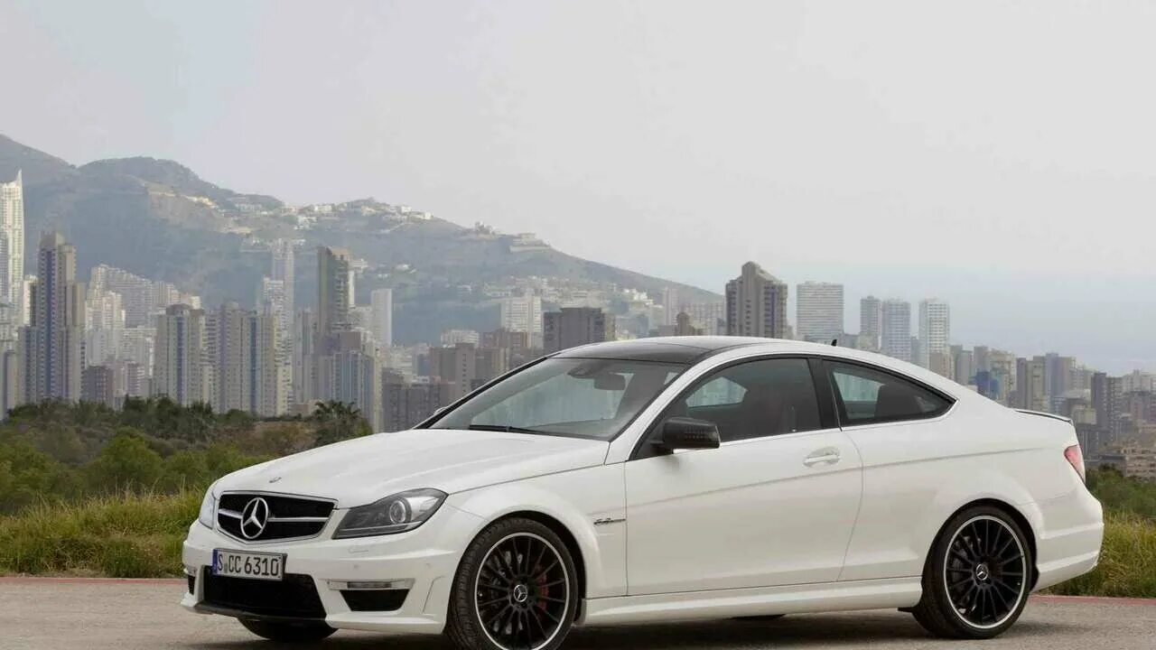 C 2012 2022. Mercedes Benz c63 AMG. Mercedes Benz c63 AMG Coupe 2012. Mercedes Benz c63 AMG белый. Mercedes c63 AMG Coupe 2012.