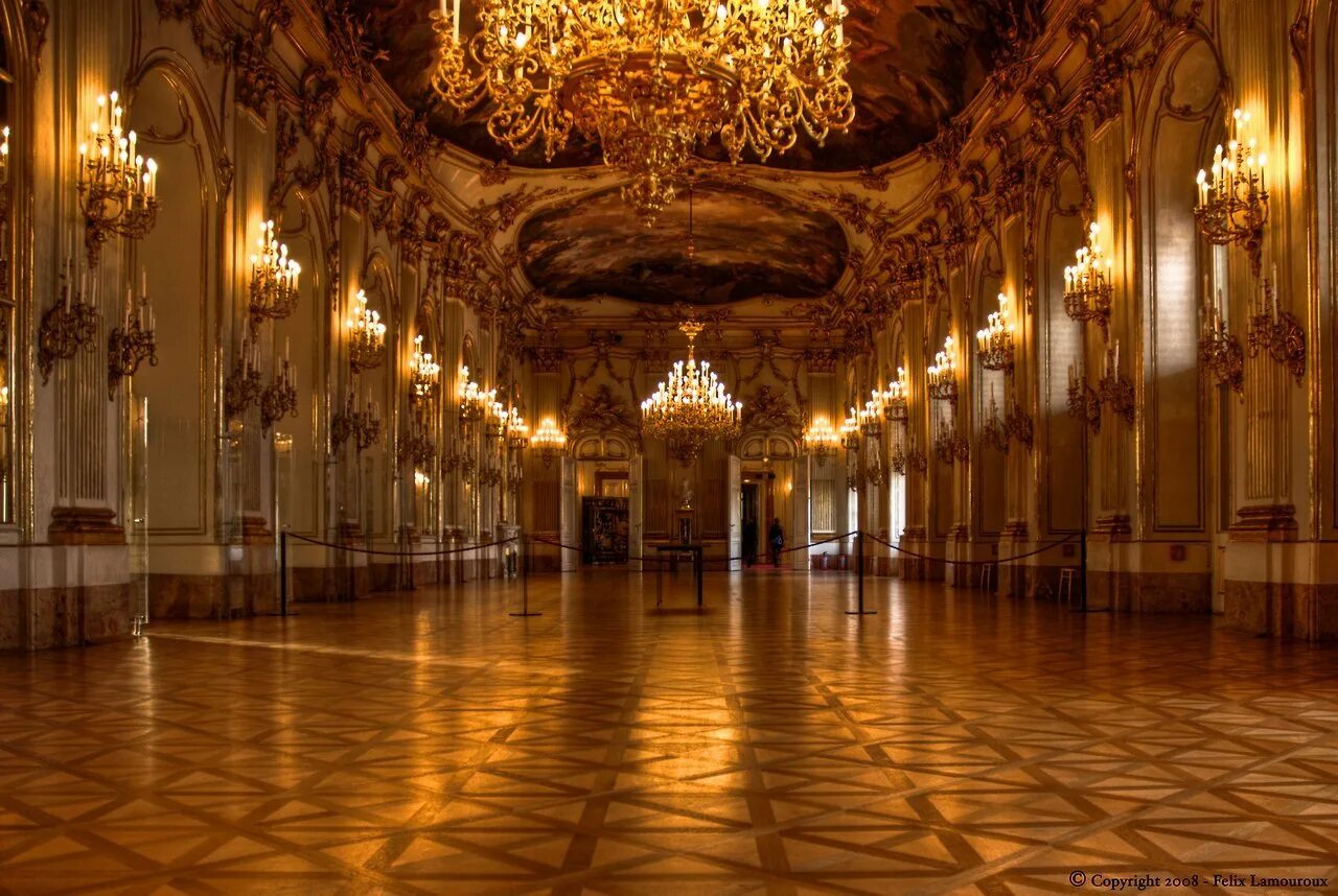 Дворец Шенбрунн бальный зал. Версальский дворец бальный зал. Особняк Хлудова бальный зал. Букингемский дворец бальный зал. Место для бала