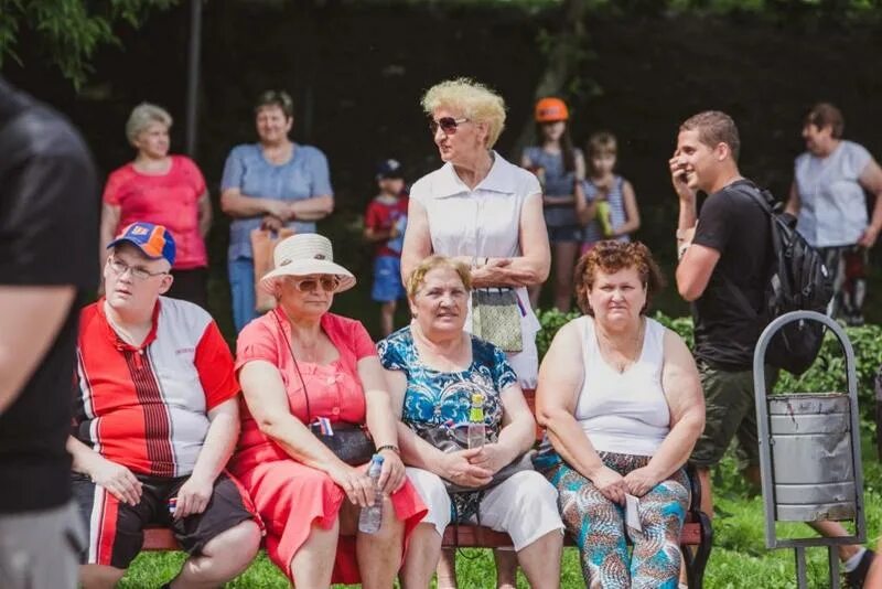 Московское долголетие зима. Московское долголетие юао. Московское долголетие юао. Центр московского долголетия братеево. Житель района братеево.