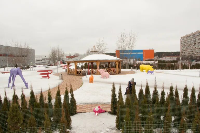 Каток в парке буратино в новопеределкино 2021. Каток в переделкино. Каток в новопеределкино. Каток в переделкино. Каток парк буратино новопеределкино.