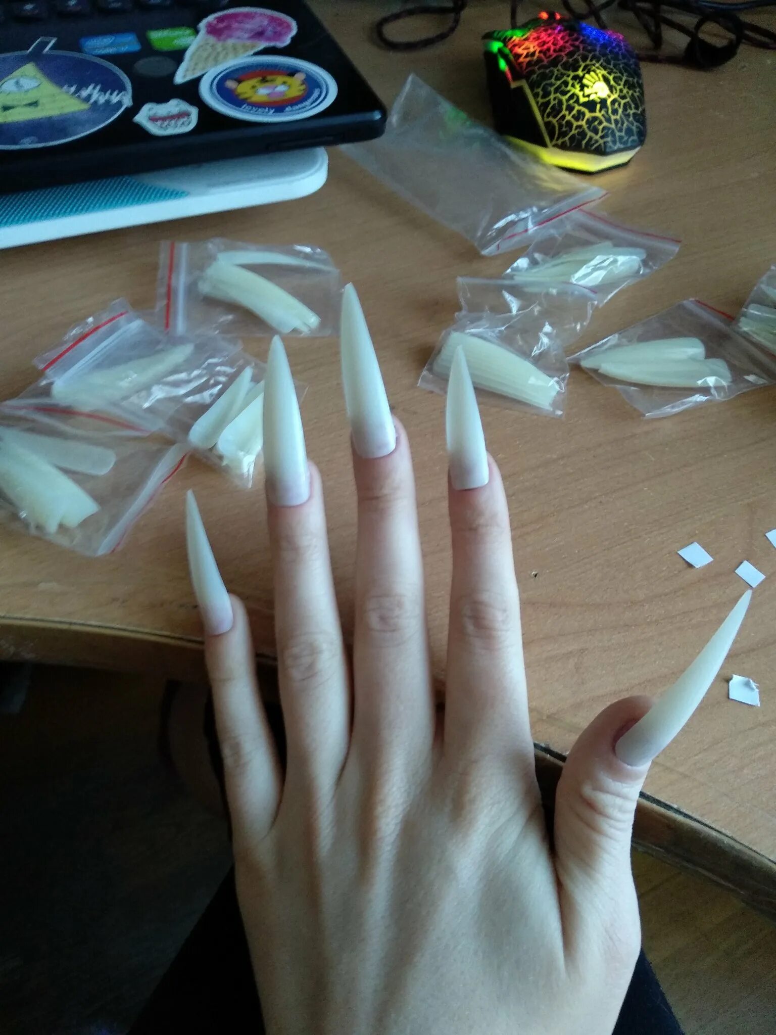Бумажное наращивание. Бумажные ногти. Ногти из бумаги. Накладные ногти. Красивые ногти из бумаги.