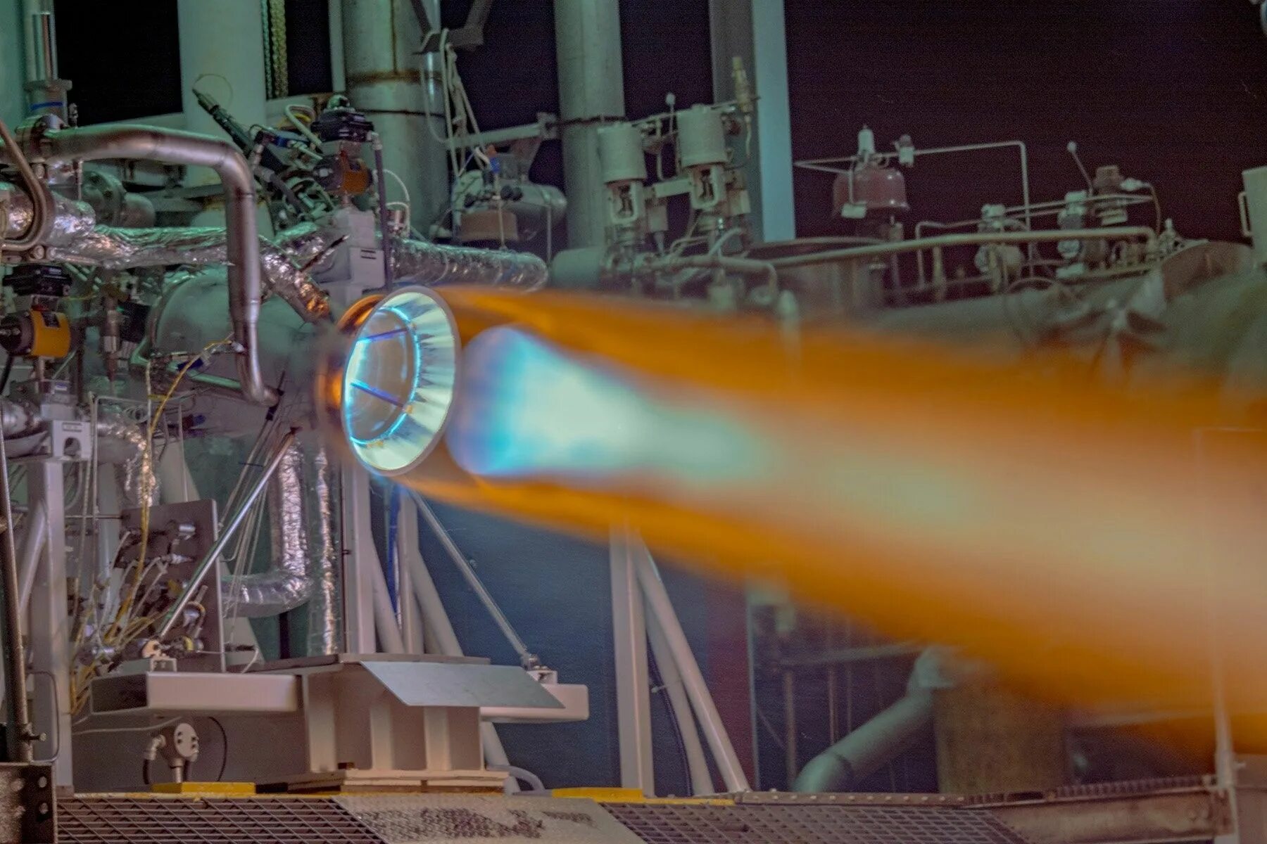 Rocket engineer. Rl10 engine. aerojet rocketdyne. rl-10 двигатель.