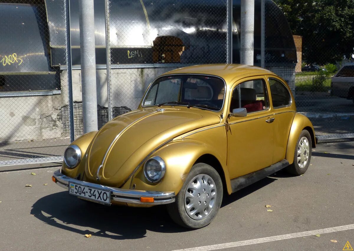 Volkswagen первый автомобиль. Фольксваген Жук 1984. Volkswagen Жук. Фольксваген Жук 1936. Volkswagen Жук старый.