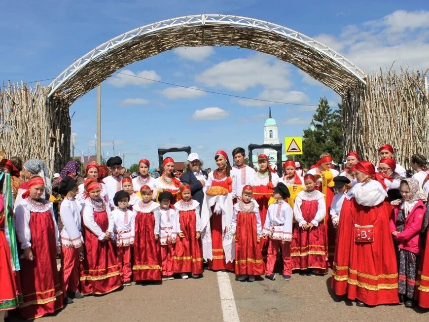 Какой праздник в татарстане. Каравон в Татарстане. Национальные праздники Каравон Татарстана. Русский народный праздник Каравон. Фестиваль Каравон.