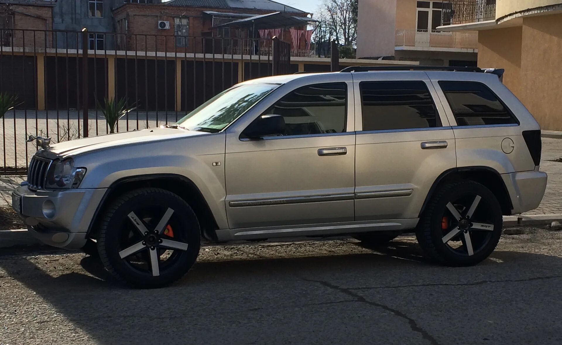 7. 7 at 4wd overland 1999. 7 hemi. Jeep grand cherokee 5. 7.