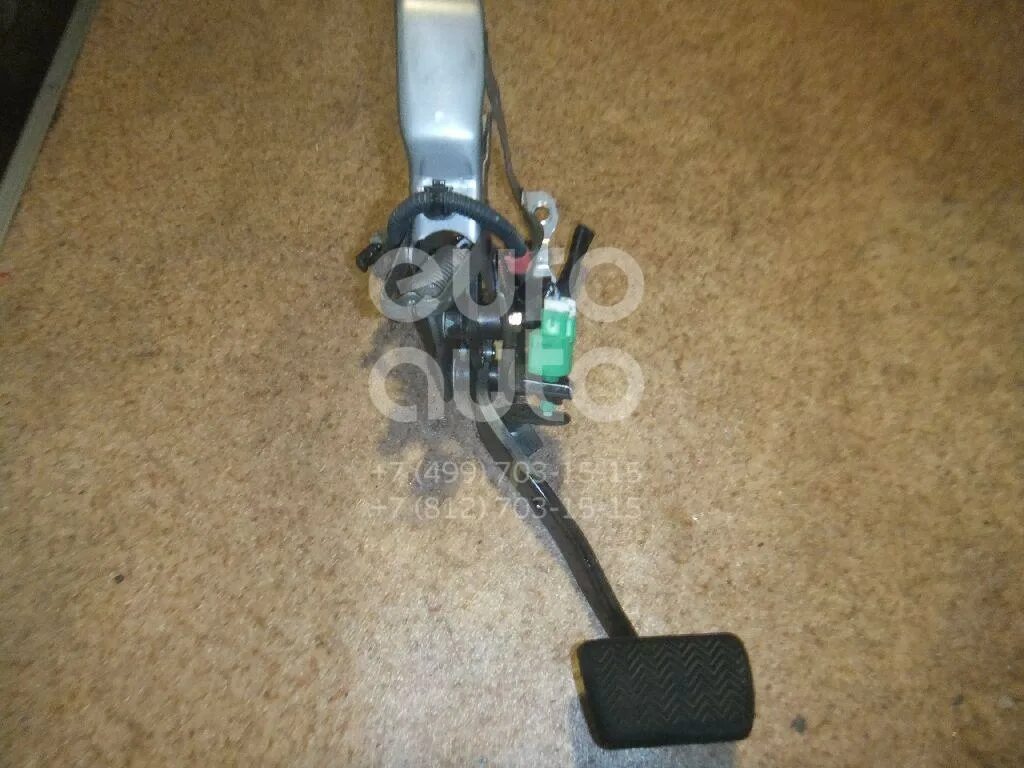 Педаль тормоза в сборе на рав 4 2008 года. Педаль сцепления тойота рав4. Педаль сцепления рав4 2000-2005. Шплинт педали тормоза тойота рав 4. Тормоз на рав 4 тойота педаль.