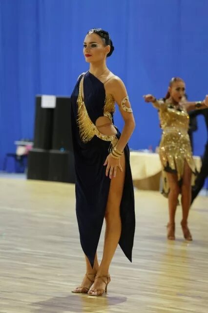 Латина молодежь золотая. Платье для бальных танцев латина ю1. Платье латина молодежь. Платье латина ю2 молодежь. Латина на ю 2 черная.