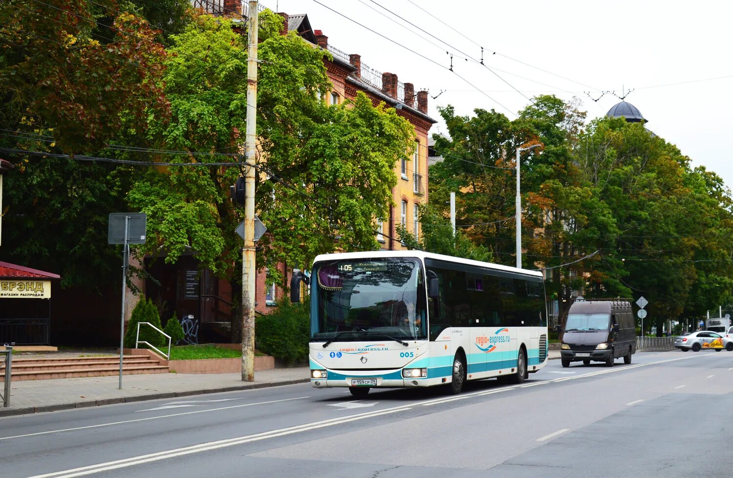 105 автобус мурманск. Калининград светлый маршрут. Калининград светлый маршрут. Калининград светлый маршрут. Дорога калининград балтийск.