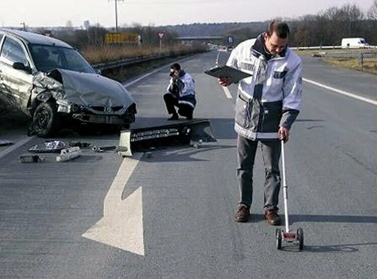 Автотехническая трасологическая экспертиза. Транспортно трассологическая экспертиза. Трас логическая экспертиза. Автотехническая экспертиза при ДТП.