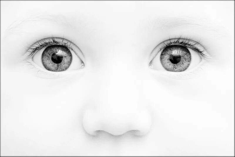 Baby eye песня. Глаза ребенка. Детские глаза карандашом. Глаза мальчика. Нарисованные детские глаза.