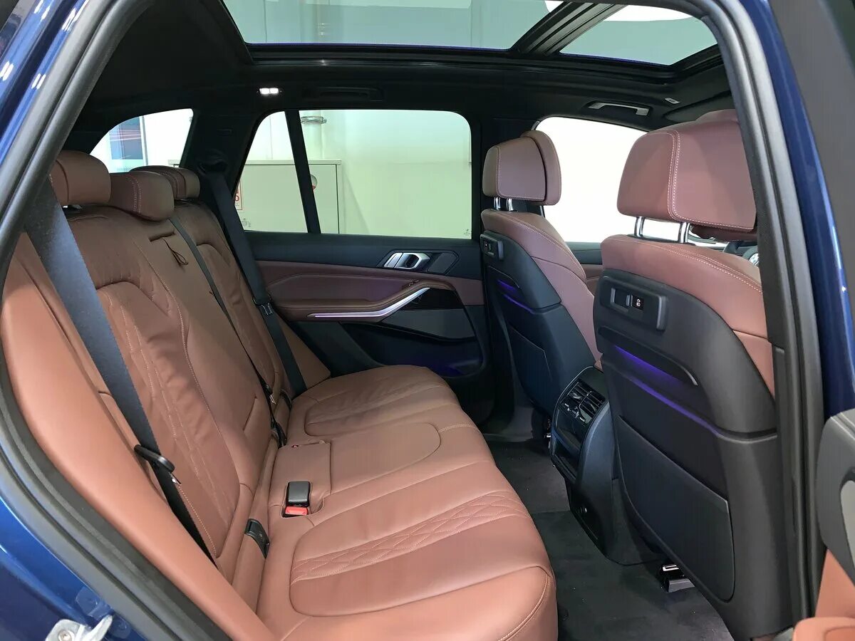 Сиденья бмв g05. Bmw x5 individual merino. сидения бмв х5 g05. bmw x5 g05 салон тартуфо. bmw x5 g05 кофе салон.