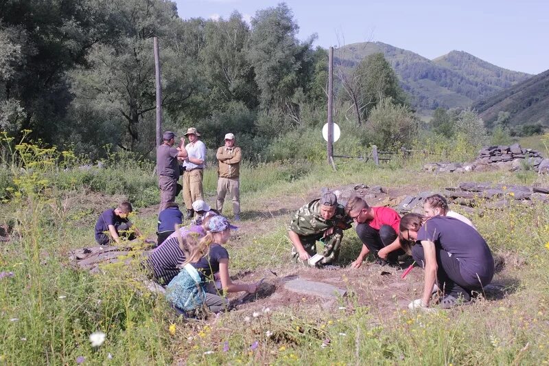 Погода в селе чарышское. Село Сентелек Чарышский район. Сентелек Алтайский край. Чарышский район Алтайский край лагерь археологический. Село Сентелек Чарышский район Алтайский.