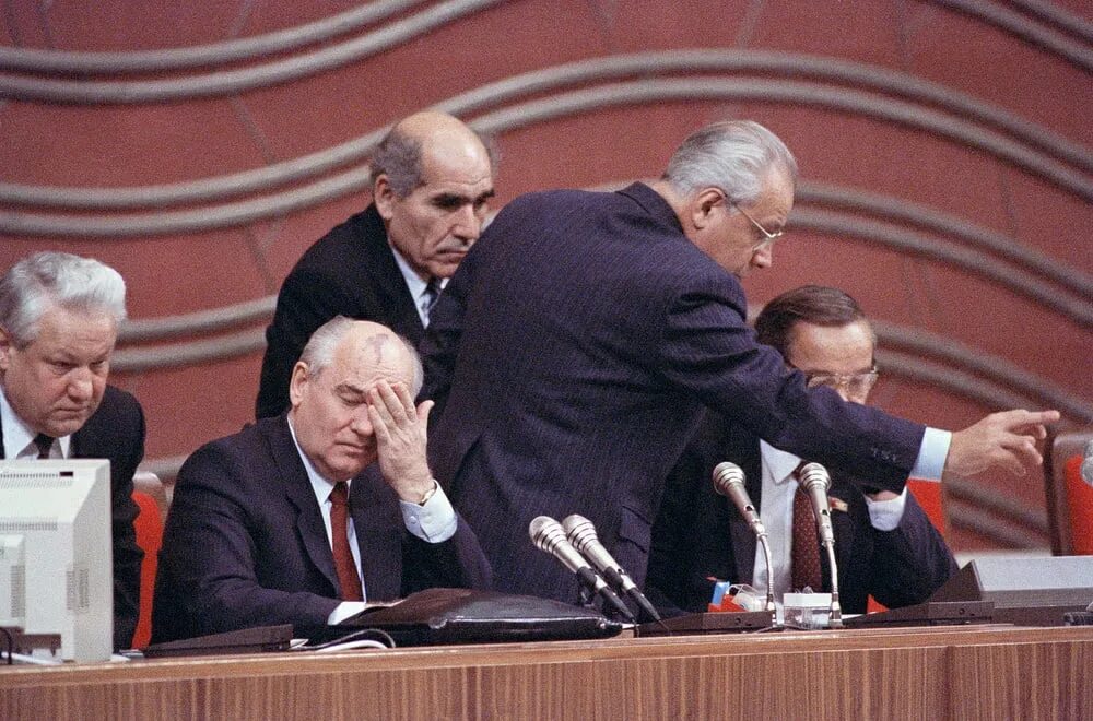 Грязные разговоры россия. Ельцин 1990. Ельцин на съезде народных депутатов. Горбачев 1996. Горбачев и Ельцин.