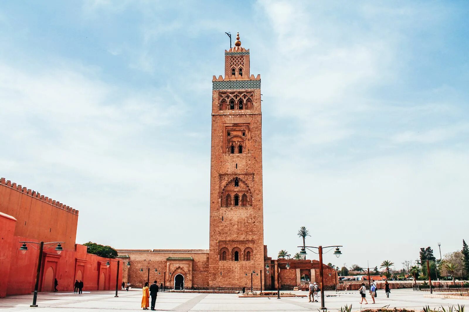 Кутубия. Кутубия Марракеш. Мечеть Кутубия Марокко. Марокко – минарет Кутубии. Минарет мечети Кутубия.