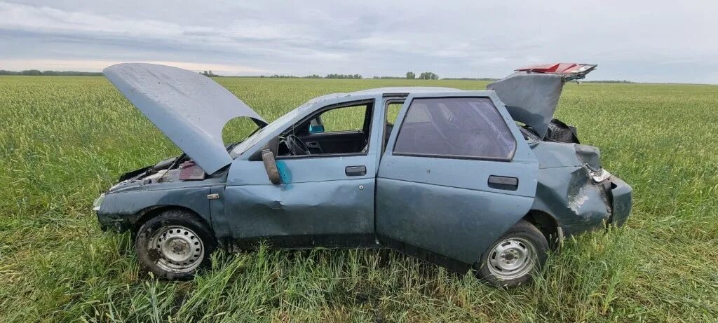 Давайте съедем 2023. Авария в Челябинской области. Авария 18.07.2023 Челябинская область. Съехал в кювет. Лесовоз съехал в кювет.