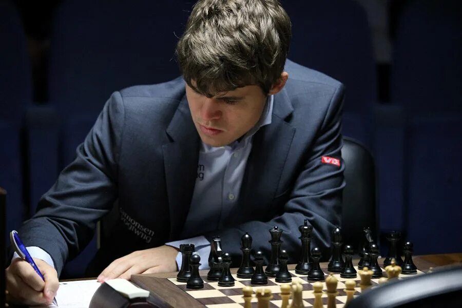 Магнус карлсен. Магнус карлсен в детстве. Карлссон магнус шахматист. Магнус карлсен. Каруана магнус карлсен 2018.