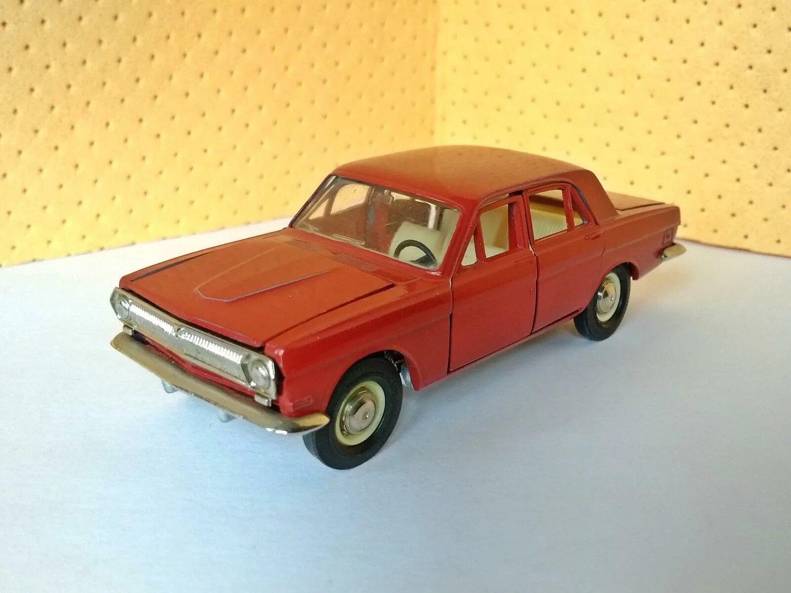 модель газ 24 масштаб 1 43. модель волга 24 модель 1 43. модель волга 24 модель 1 43. модель волга 24 модель 1 43. газ-24 волга 1/43 зеленая.