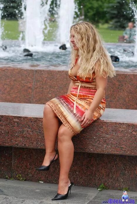 Голые Тетки На Корточках