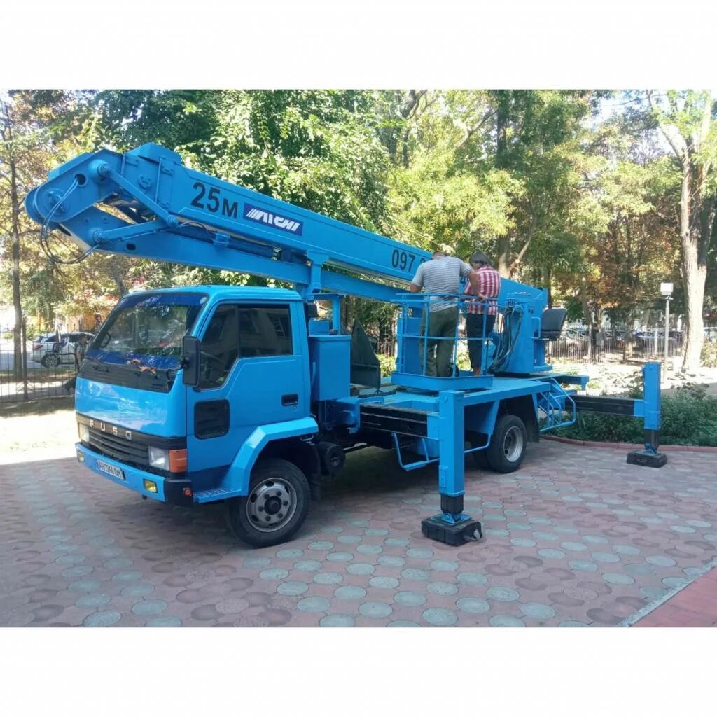 Автовышка isuzu elf kv100 30 метров. Автовышка 25 метров. Dasan ds 280l. Автовышка 25 метров. Автовышки 28 метров.