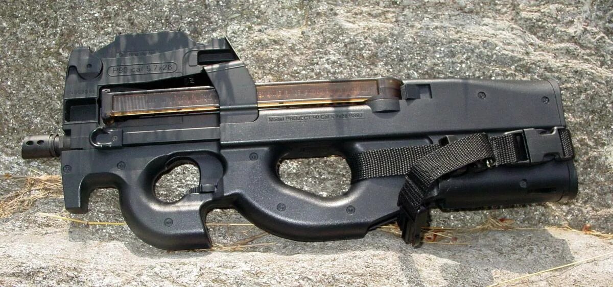 Автомат FN p90.