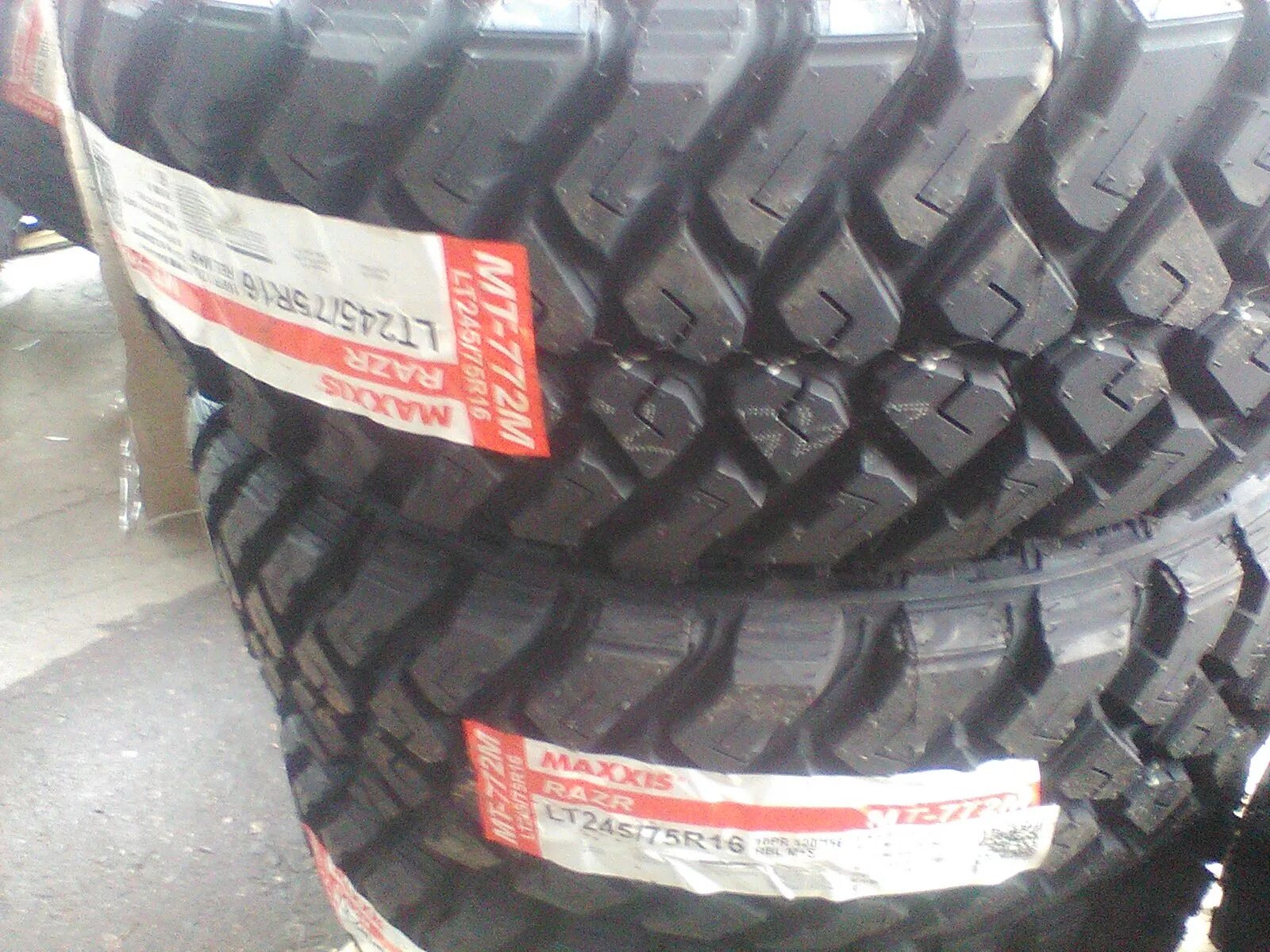 Мт резина 245 75 16. Maxxis MT-772 RAZR MT. Резина Maxxis МТ 772. Резина Maxxis RAZR MT. МТ 772 шины Максис.