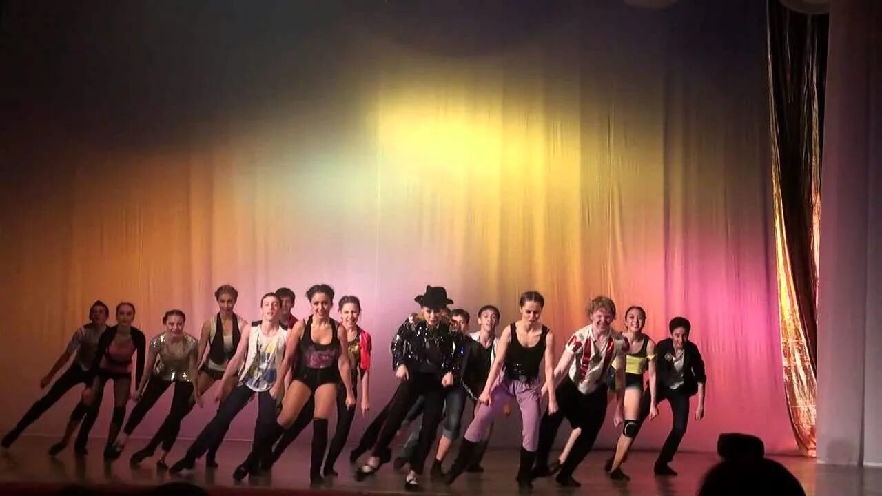 Концерт гцк нефтекамск. Ансамбль виктория нефтекамск. танцевальный коллектив виктория нефтекамск. оаэст виктория. оаэст виктория нефтекамск.