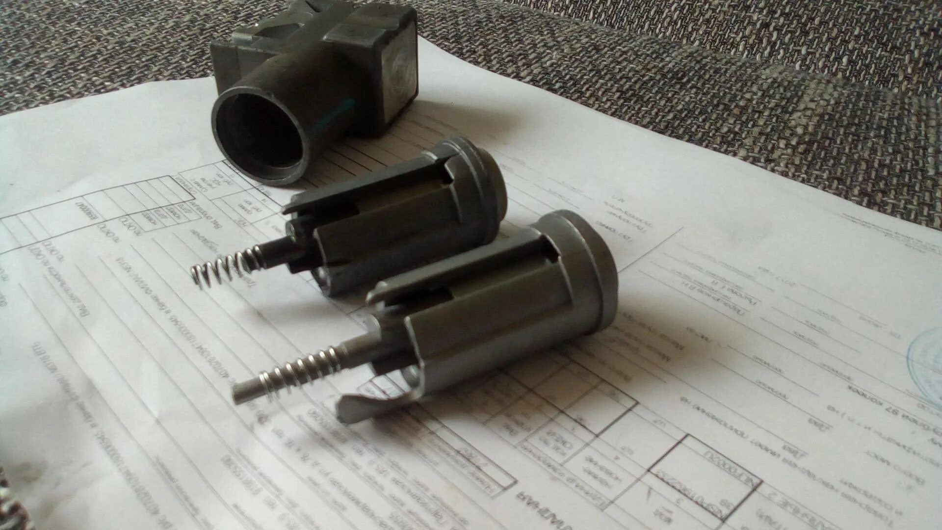 Личинка замка зажигания nexia n150. Личинка замка зажигания daewoo nexia. Замена личинки замка зажигания нексия. Личинка замка зажигания дэу нексия n150. Личинка замка зажигания нексия n150 артикул.