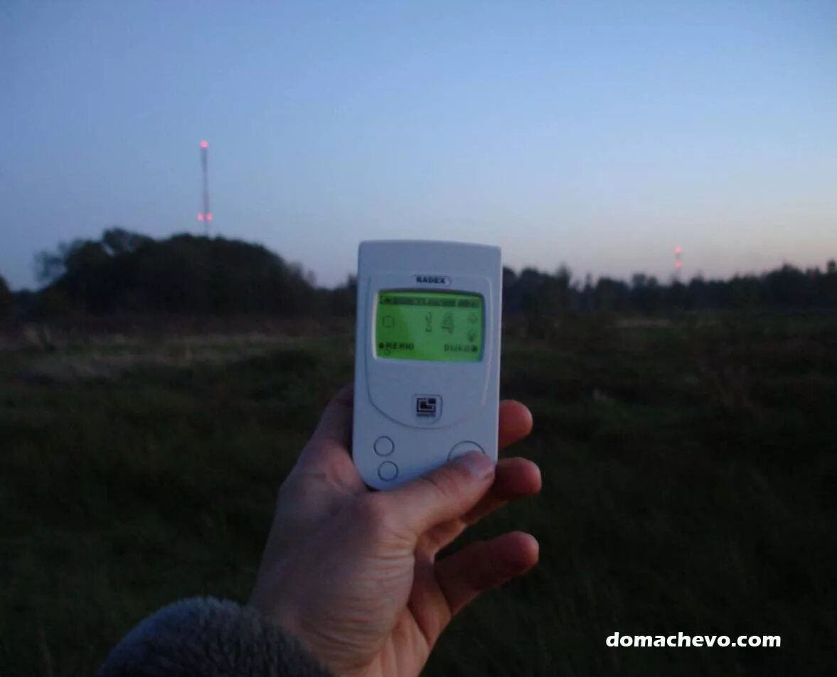 дозиметр советский военный. дозиметр в аренду. дозиметр в аренду. дозиметр дп-2 контрольный источник. измерение радиационного фона.