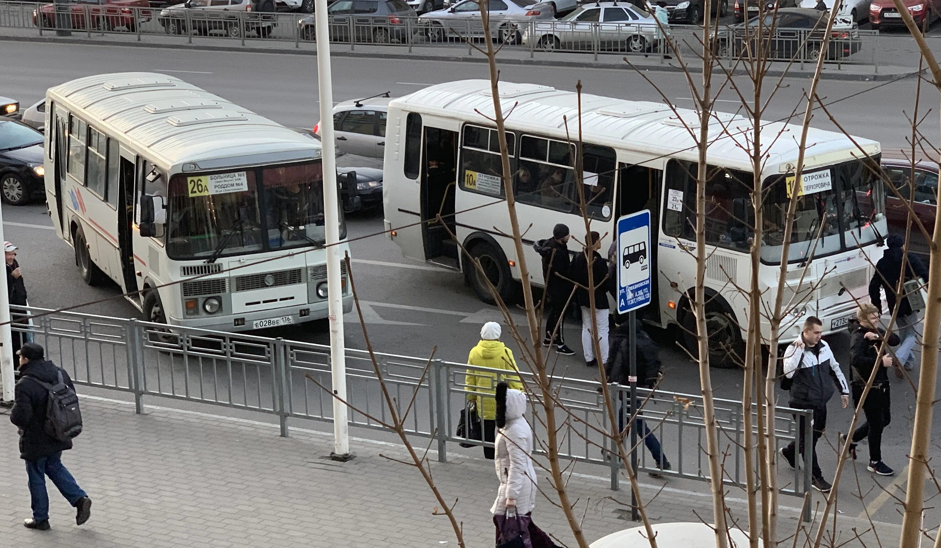 Хохол воронеж автобус. Автобус Воронеж. Автобус 120 Воронеж. Маршрут 10а Воронеж. 10 Автобус Воронеж.