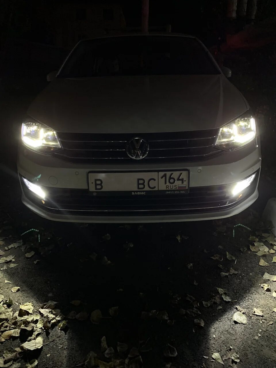 Дхо в поло 5. Фольксваген поло ближний свет. Лампочки vw polo 2016. Лампа фольксваген поло 2015. Лампа ближнего света фольксваген поло 2019.