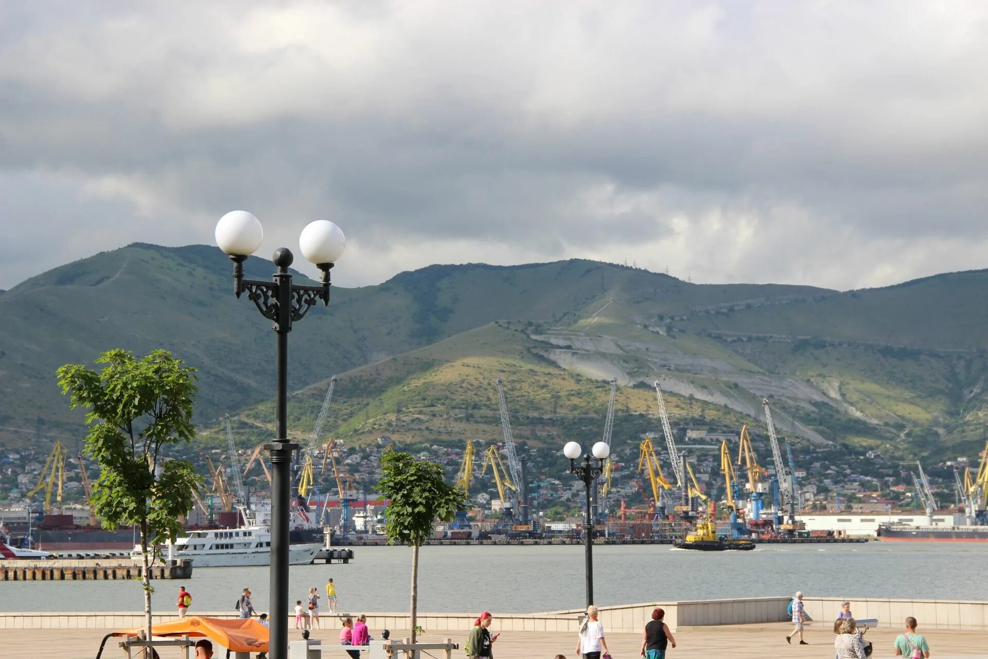 новороссийск / novorossiysk абрау дюрсо. набережная серебрякова в новороссийске. новороссийск пешие экскурсии.